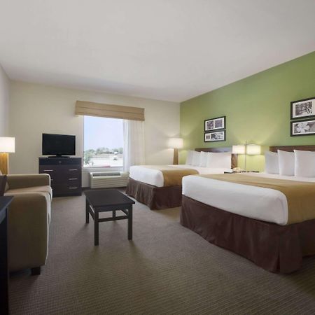 Petrostay Inn & Suites Котула Екстериор снимка
